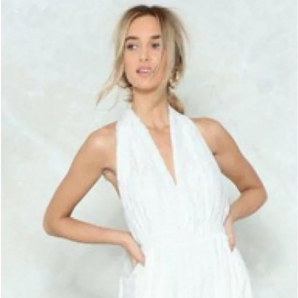 Lace Your Fears Wide-Leg Halter Maxi Jumpsuit – Size 6- - Picture 15 of 15